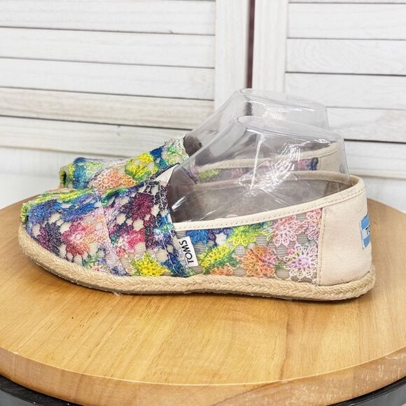 TOMS Multicolor Crochet Espadrilles Flats Slip On Shoes Size 6.5 - Picture 1 of 11